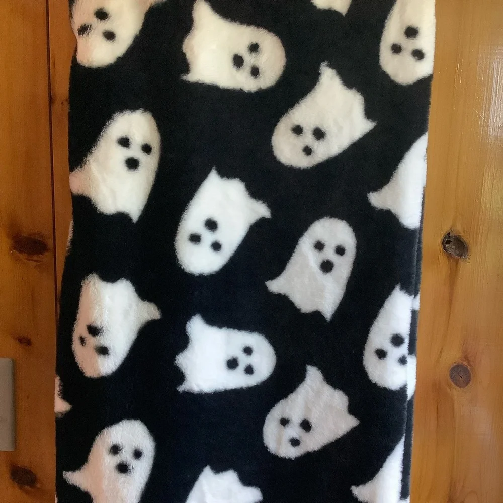 STOREHOUSE 50×70 Faux Fur Ghost Throw